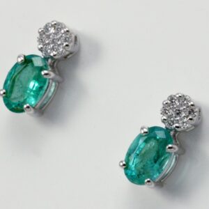 Orecchini con smeraldi ct. 0.80 e diamanti ct. 0.10